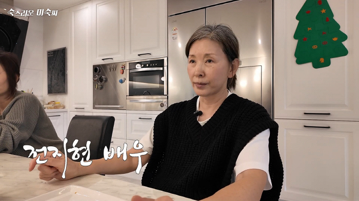 [종합] 이미숙, 후배 전지현 극찬하고 나선 이유..