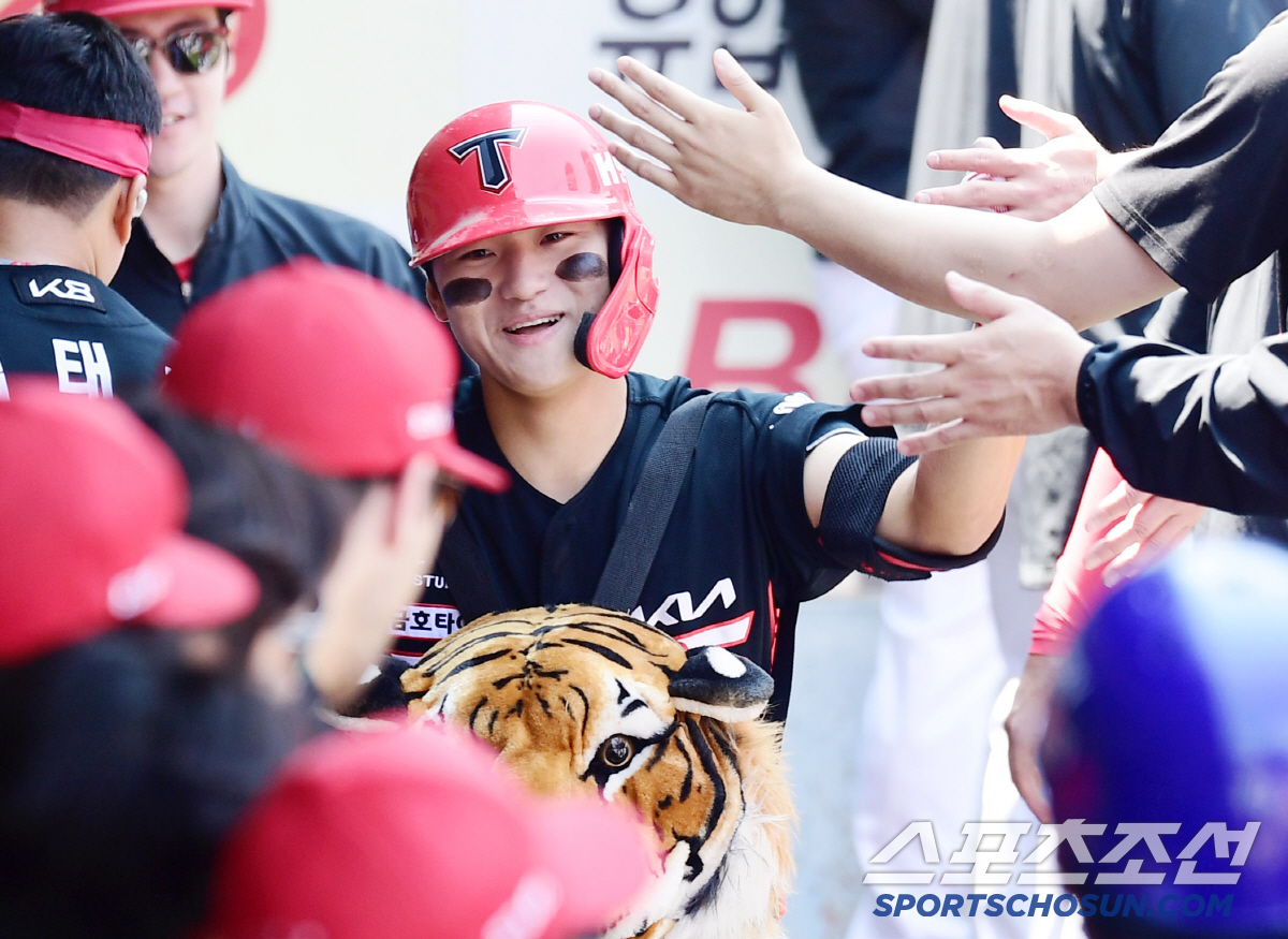 '끝내기 홈런 쾅!' 홈런 1위 디아즈 미쳤다…삼성, KIA에 위닝시리즈…