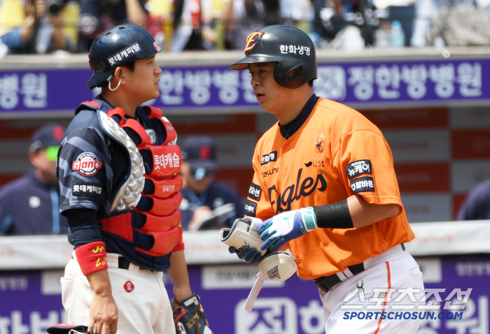 '9회 2사 아찔 동점포→10회 끝내기로 응수했다' 다시 2글스로…'6:0→6:6→7:6→7:7→8:7' 한화, 롯데 3연전 '위닝시리즈' 