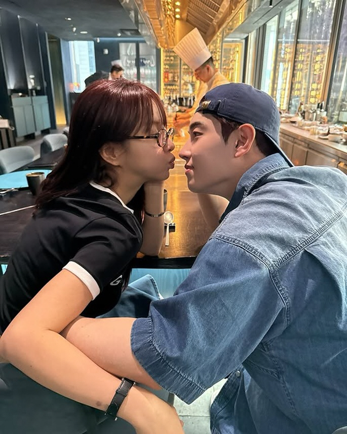 은가은♥박현호, 꿀 떨어지는 호텔 데이트..신혼 감성 폭발