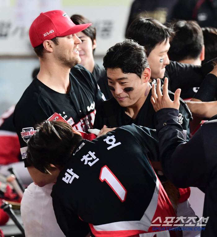 "지면 김도영한테 지는 것"…공포의 김도영, 문제는 김도영만 무섭다