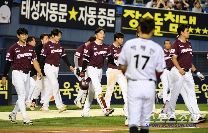 스윕 못하면 실패인 느낌...만나면 다 살아난다, 키움은 어쩌다 '동네북…