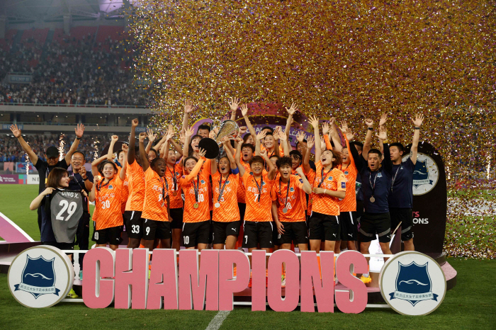 폭싹 무너졌나? 아닌데! 中 축구 부활의 불씨 '활활', 亞 최정상 대회 초대 챔피언 등극...