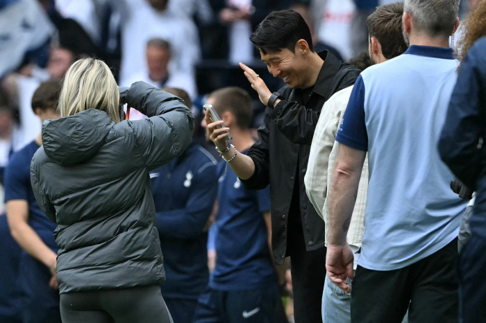 韓 축구 대형 경사 하나 더? '유관' 쏘니, 트로피 챙기니 이런 횡재가…