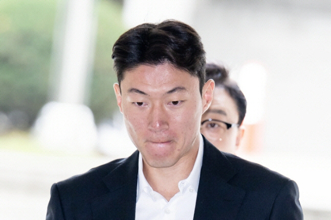 '불법 촬영' 황의조, 집행유예 2년+징역 1년→2경기 연속 득점포...팀은 강등 탈출, 하지만 커리어는 대위기