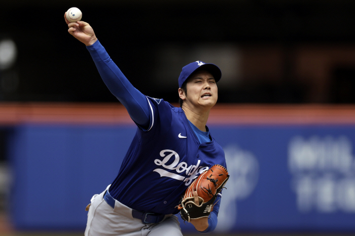 김혜성에 2루타 맞더니 