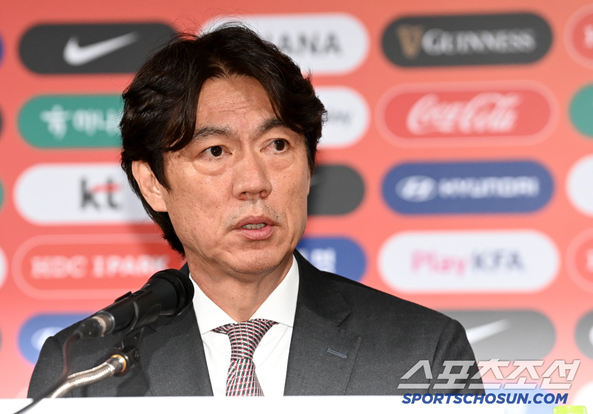 [현장 일문일답]홍명보 감독 "손흥민과 소통, 경기 소화 문제 없다고 전…