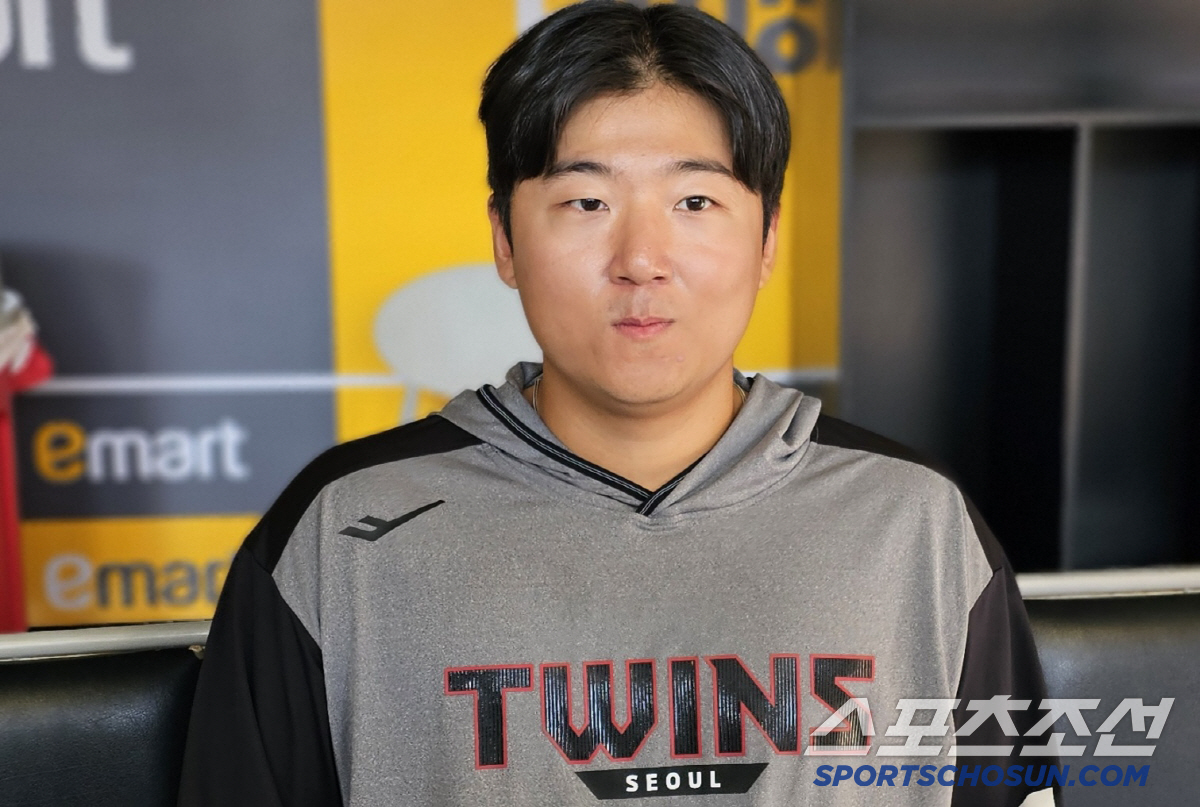 '이런 인연이...' 11년전 넥센에서 시구한 소년과 받은 포수, 감독이…