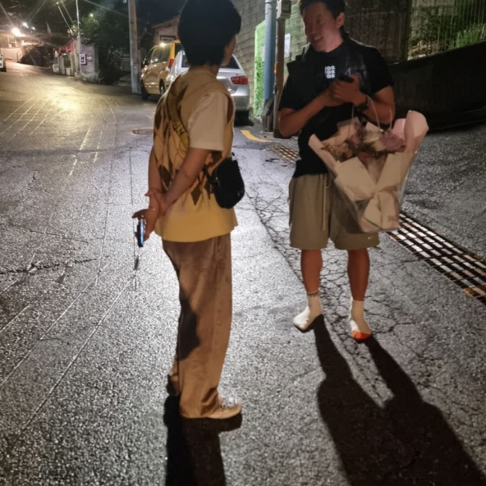김대호, 집 방문한 女연예인 '짝짝이 양말로 길바닥 마중'..."프리해졌…