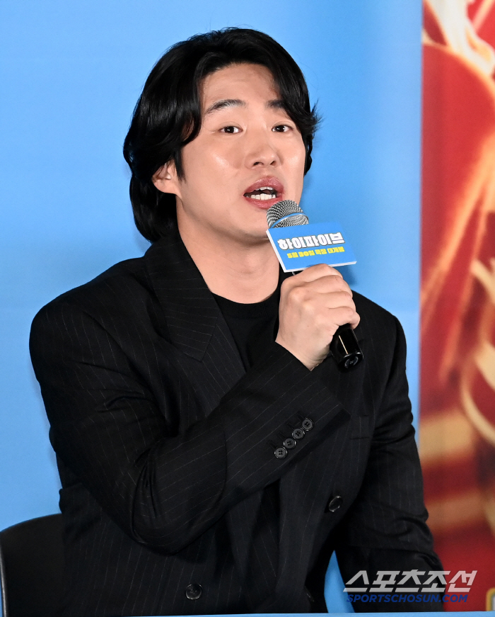 '하이파이브' 안재홍 "유아인과 깜짝 키스신? 팀이 하나가 되는 장면"