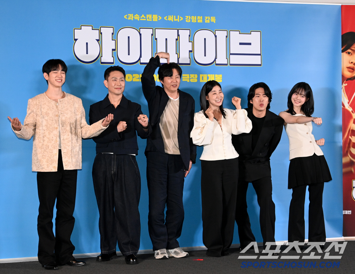 [포토] 박진영 오정세 김희원 라미란 안재홍 이재인, '하이파이브'의 주…
