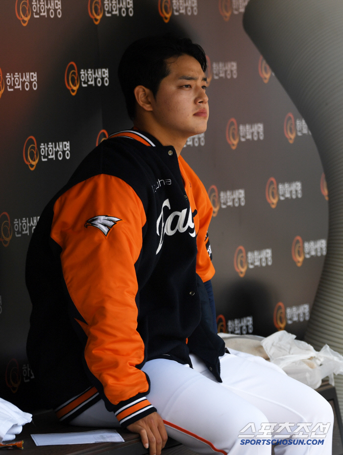 '악몽의 5회 6실점' 문동주, 엔트리 제외 왜?  "한 턴 쉬어갈 때가…