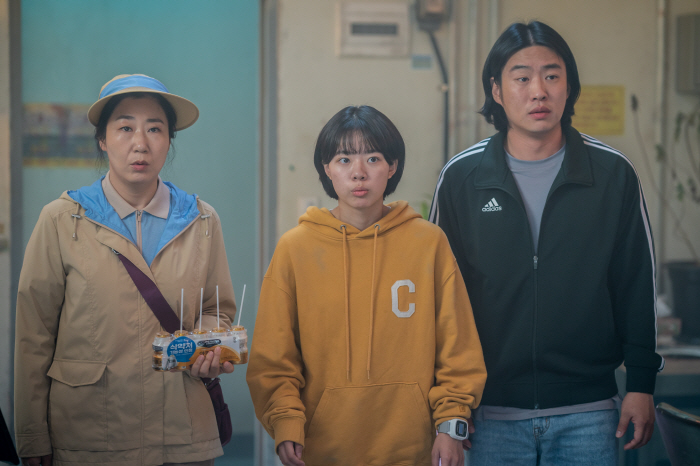 [SC리뷰] '하이파이브', 유아인 리스크에 가려지기엔 너무 아까워(종합…