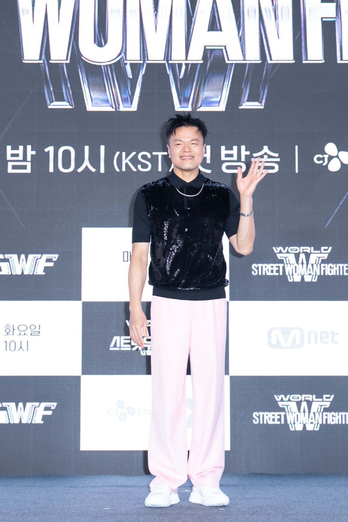 '월드 오브 스우파' 박진영 "서양팀은 압도적 조직력, 동양팀은 상업적"