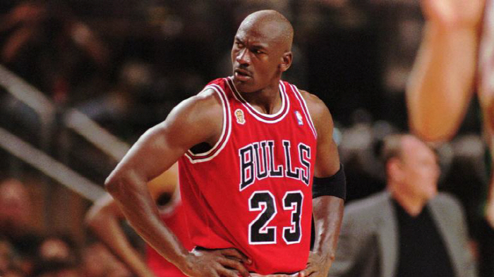 MJ 15회 우승? 말도 안돼! 美 매체의 반박 "르브론은 팀을 선택했고…