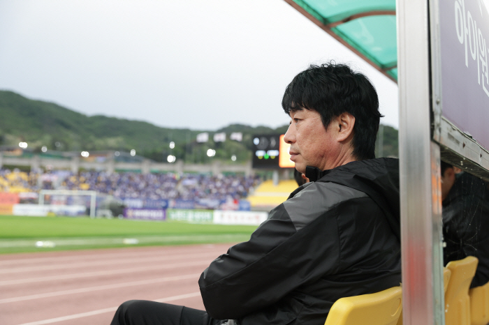 [대구 브리핑]전북전 찾은 김병수, 시원섭섭한 대구 서동원 대행 "팬들께…