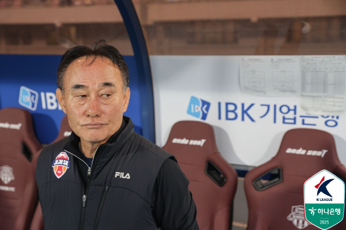 [현장인터뷰] '원정 첫 승' 김학범, 'PK 실축' 박동진 혼낼 생각 …