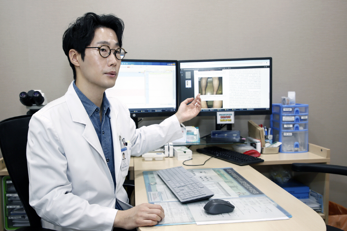 여름휴가 전 2030세대 '털과의 전쟁'…제모, 효과만큼 부작용도 있다
