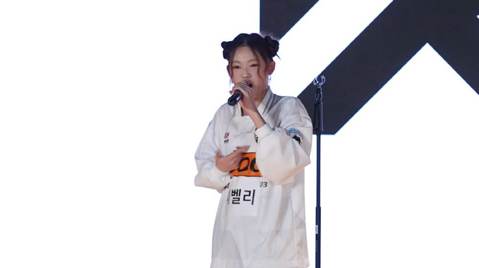 YG 차기걸그룹 연습생 '이벨리' 영상 공개…제니 닮은꼴 15세 올라운더