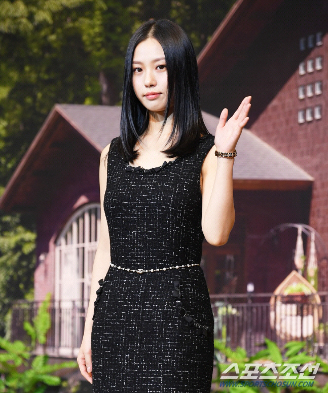 고민시, 일본으로 떠났다..“과거 정리하려”