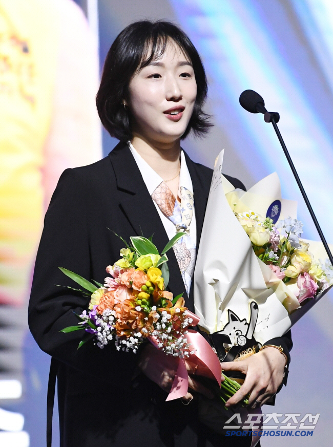 '우승반지 6개' 황연주, 도로공사 계약 완료…15년 현대건설과 결별