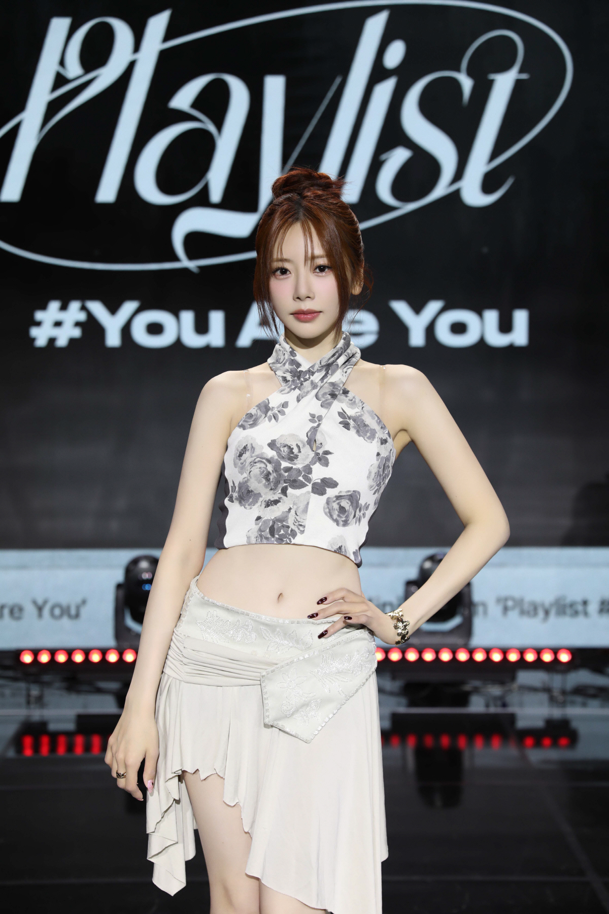 [SC현장] "데뷔만 3번"…록 벗고 공감 입은 유아유, 최강 경력직 신…