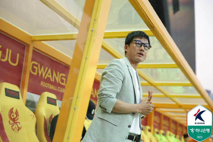 [현장인터뷰]'만감교차' 이정효의 한숨 