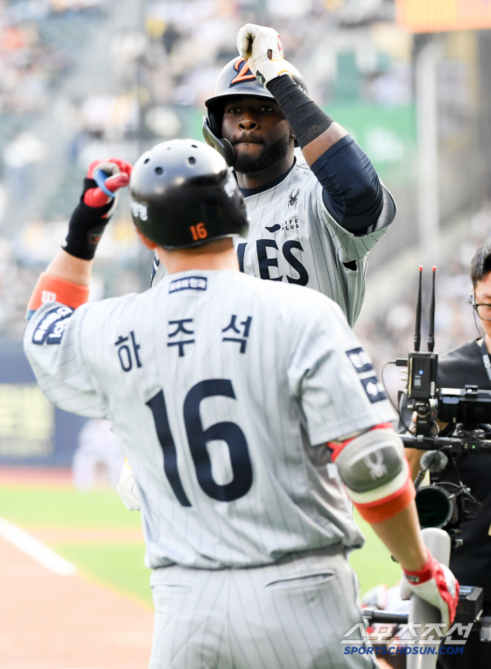 '이걸 이기다니. 진짜 강팀이다' 치명적 실수에도 극복, 채은성 투런포로…