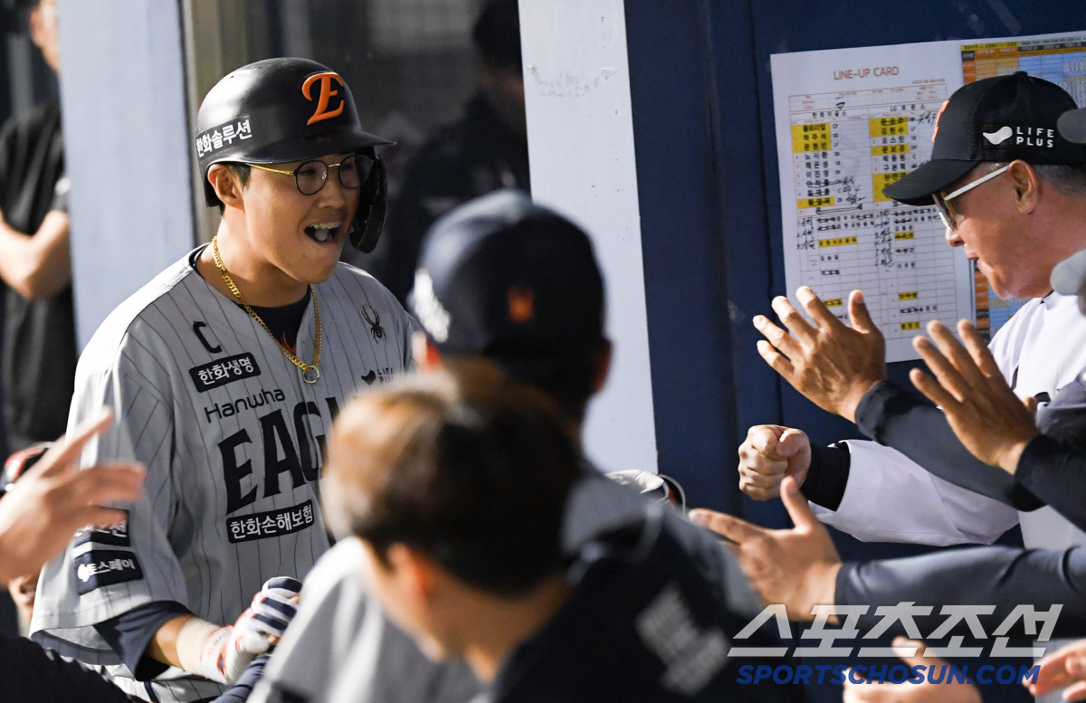 '이걸 이기다니. 진짜 강팀이다' 치명적 실수에도 극복, 채은성 투런포로…