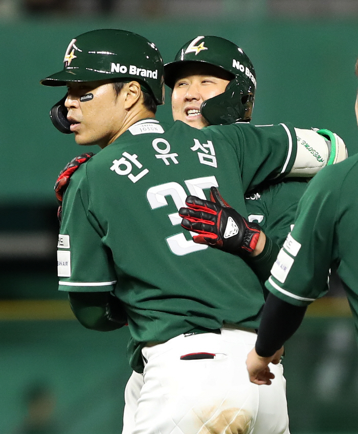 "우리 한번 깨보자" 삼성 왕조 기록까지 소환, 역대 이런 조합 또 있었…