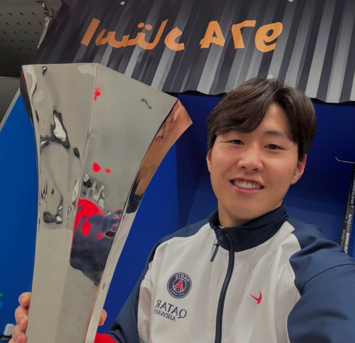 [오피셜]결승전 앞두고 '이강인 내세운 PSG'→이번엔 뭔가 다르다…재계약 위한 묘수 'EPL 이적설' 의식했나
