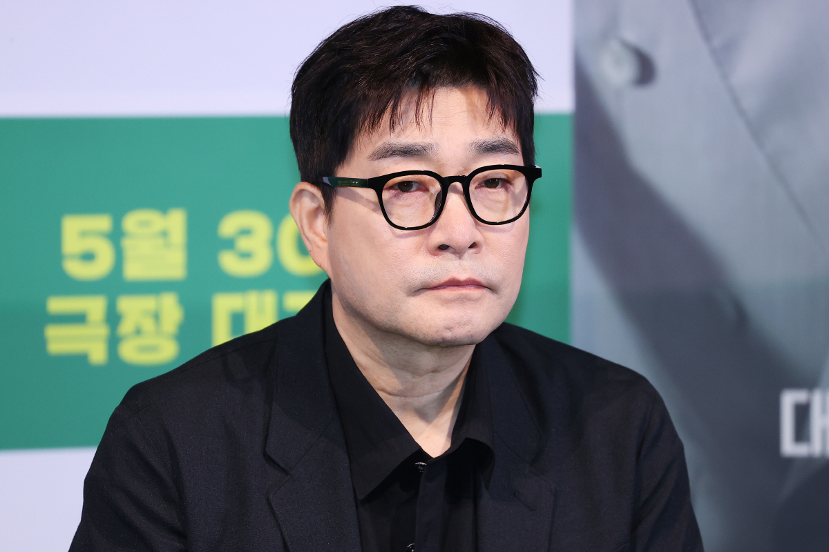 [SC현장] "숙취 남는 영화"…감독 퇴출 '소주전쟁', 내홍 딛고 관객…