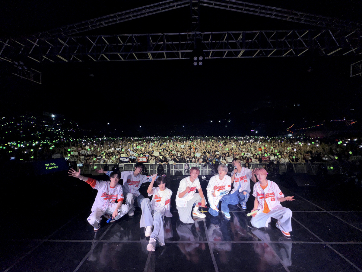 NCT 드림&마크, 여기가 콘서트장이야? 캠퍼스야?…대학 축제서 터진 떼…