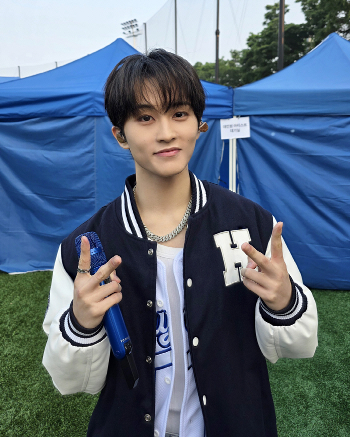 NCT 드림&마크, 여기가 콘서트장이야? 캠퍼스야?…대학 축제서 터진 떼…