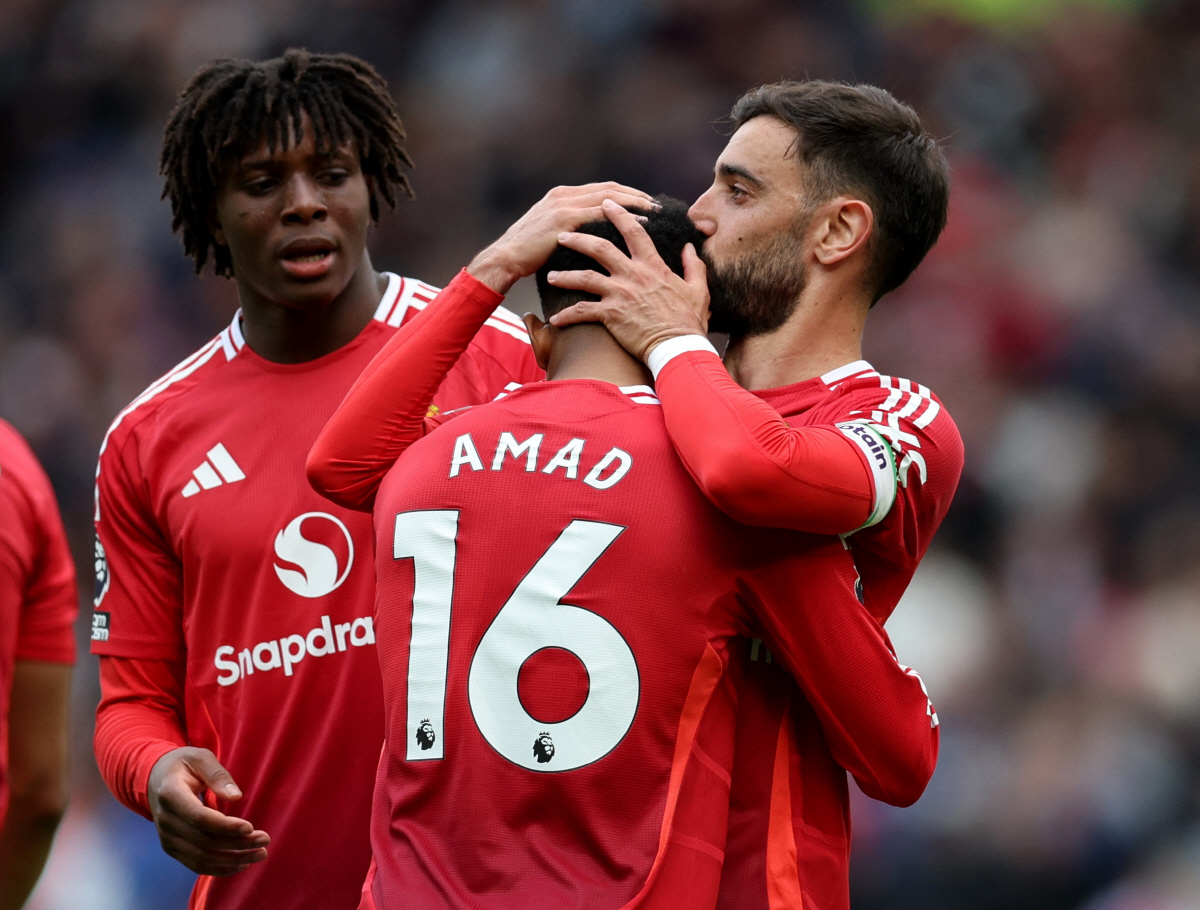 7만 동남아 팬들에게 가운데 손가락 욕설...맨유 NEW 에이스 미친 행…