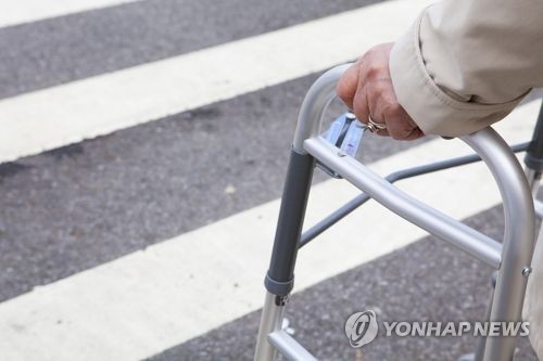 고령친화용품 제조업 '주춤'…매출 5%·종사자 18% 감소