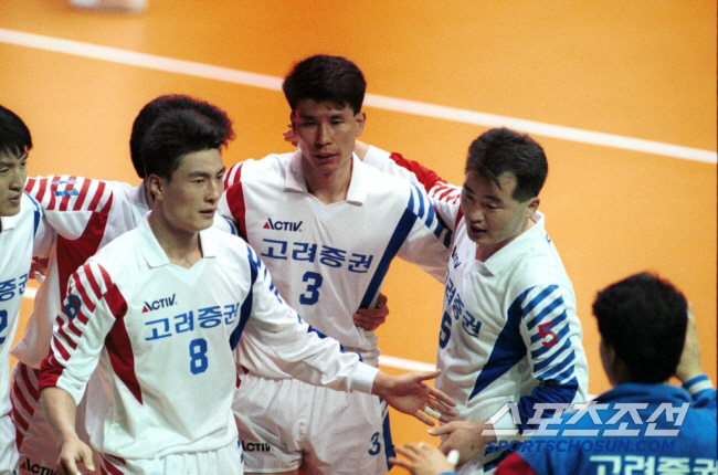 [단독] 한국 배구의 '거성' 떨어졌다…레전드 장윤창 오늘(30일) 별세