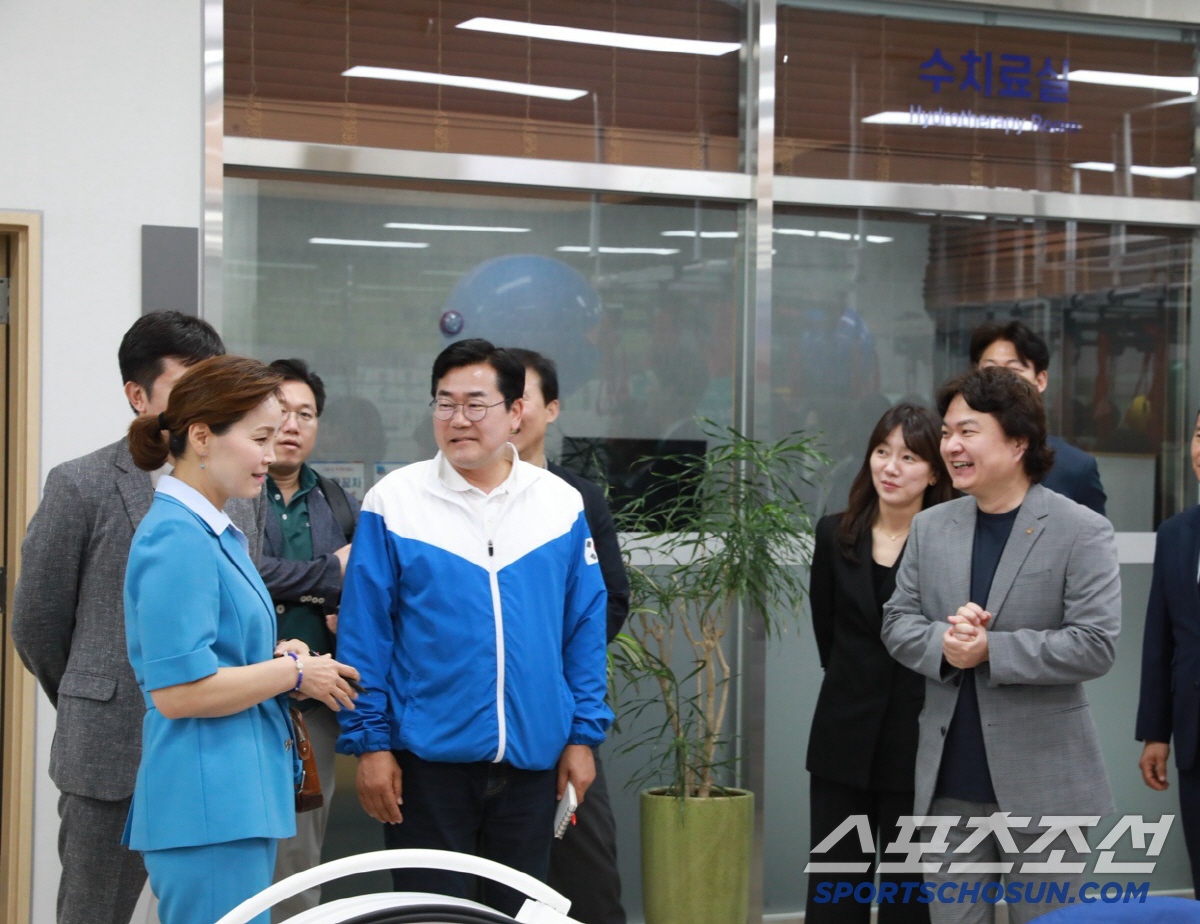 "체육인 중심 체육정책" 더불어민주당 박찬대 원내대표X'우생순'임오경 의…