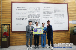 대한체육회 유승민 회장, 진천선수촌 찾은 박찬대 원내대표X임오경 의원에 '韓미래체육 정책제안서'전달[오피셜]