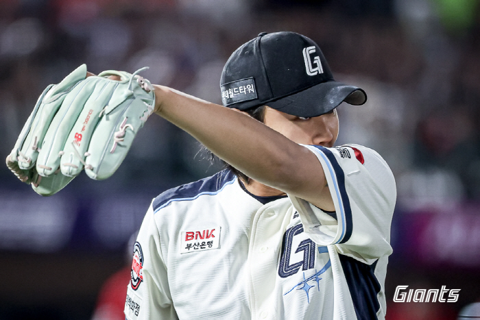 정철원 어퍼컷 → 출격 준비! 지켜보는 김원중의 속내 "안했으면 좋겠는데…