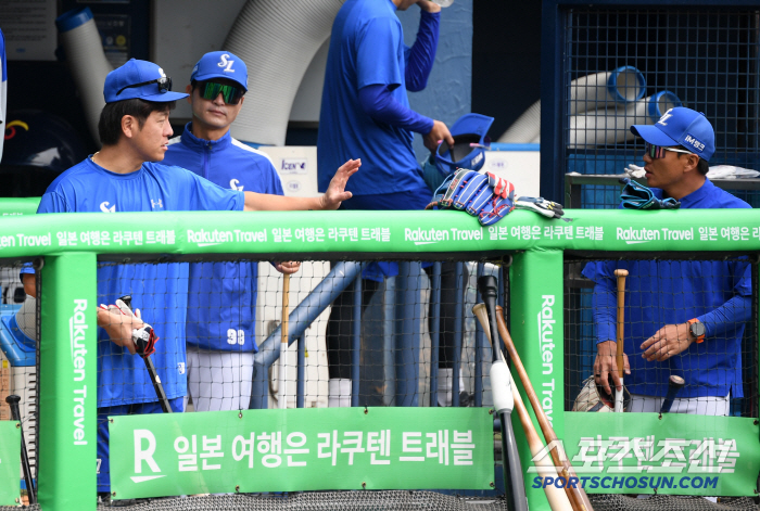 '동원아 형 품에 안겨' 강민호 손짓에 달려가 품에 안긴 박동원...뜨겁…