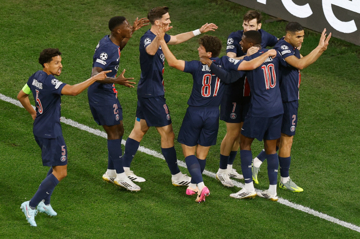 [뮌헨Live]'하키미 & 두에 연속골' PSG, 인테르에 2-0 리드 중! (이강인 벤치)