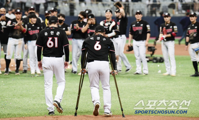 '아픈 손가락'이었던 박경수의 은퇴식, 왜 친정 LG 아닌 KIA전에 열…