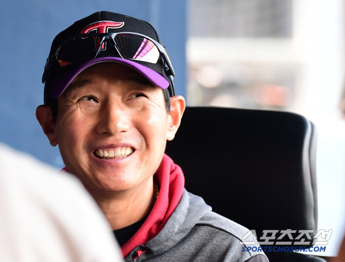 2선발, 필승조 3명, 톱타자 빠졌는데 5월도 1위. 염갈량의 평가 