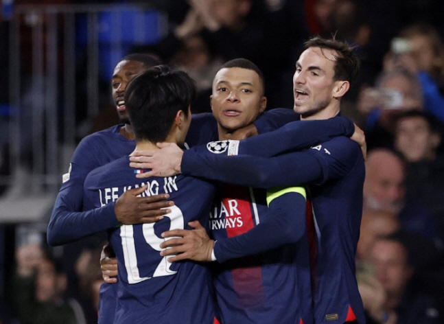 '강인아, 나 괜히 떠났나 봐…' 한때 PSG 에이스, 킬리안 음바페 씁쓸한 미소 