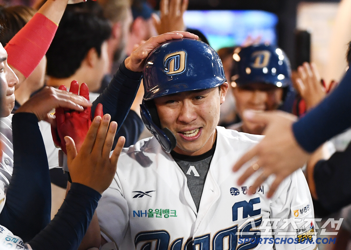 만루포+그라운드 홈런 다 나왔다!…NC, 256일 만에 '엔팍'에서 웃었…