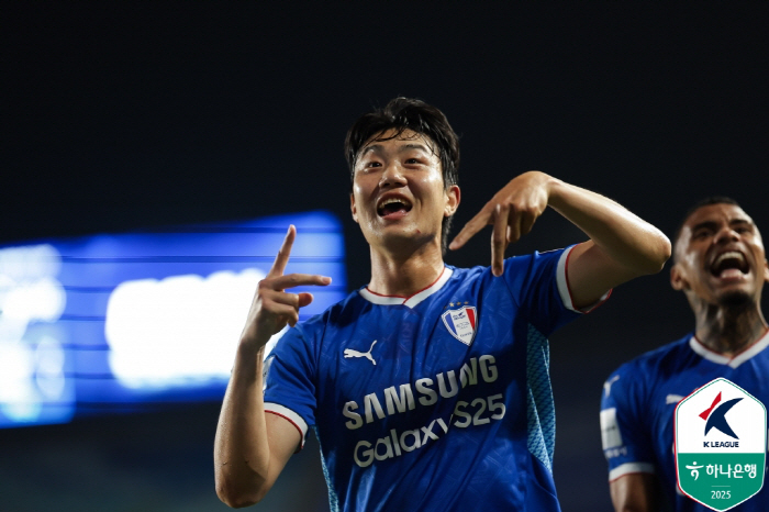 '세라핌 1골-1PK 유도-1자책골 유도' 수원, 부천에 4-1 역전승 …