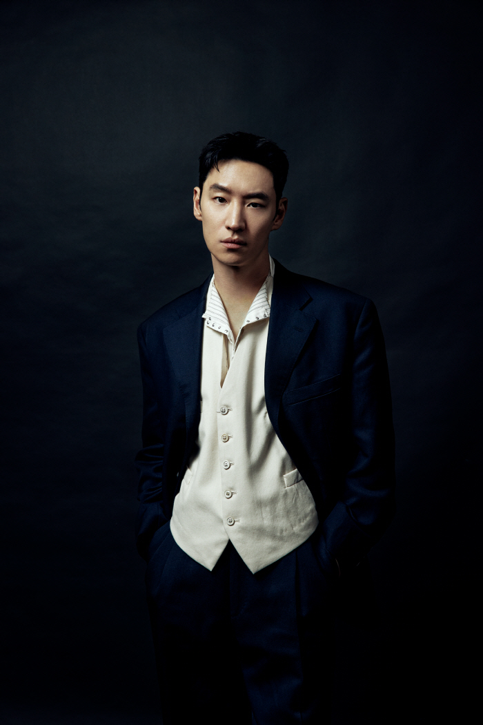 [인터뷰②] 이제훈 "초유의 '감독 퇴출'..끝까지 완성하겠단 목표 의식 확고했다"('소주전쟁')