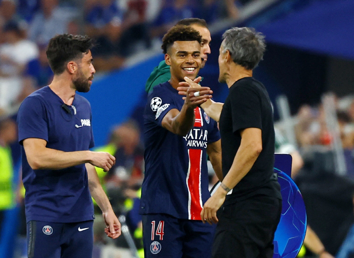 "평점 짜기로 유명한 佛레퀴프도 10점 만점에 10점 줬다" PSG 55…
