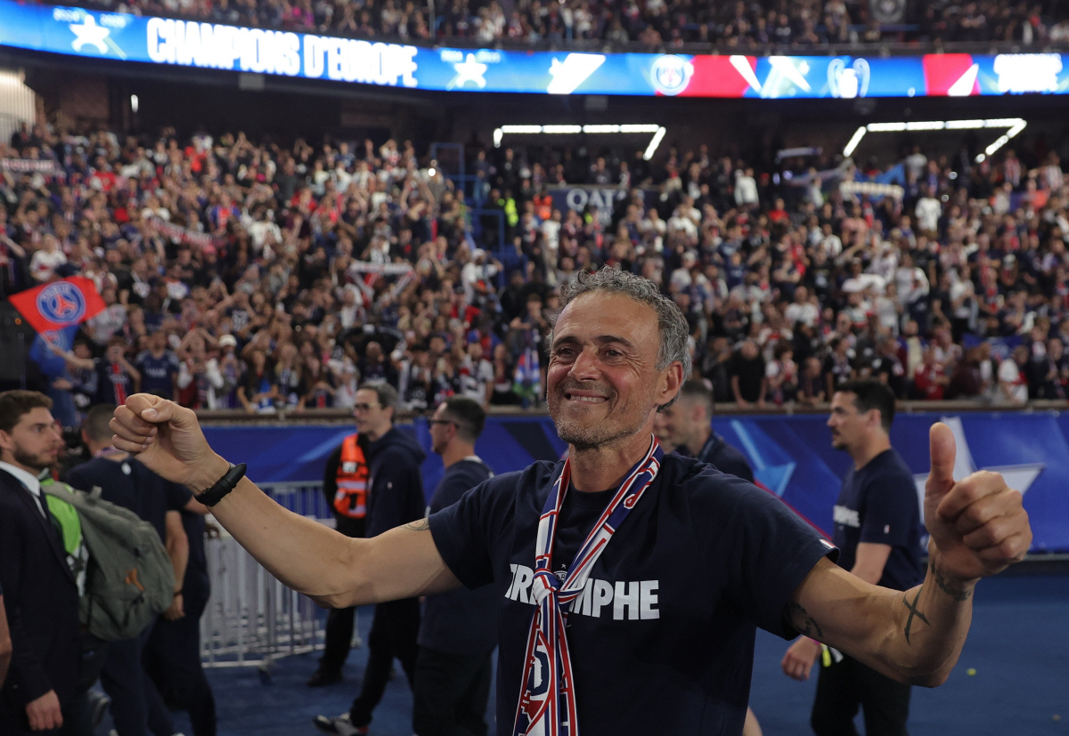 "평점 짜기로 유명한 佛레퀴프도 10점 만점에 10점 줬다" PSG 55…